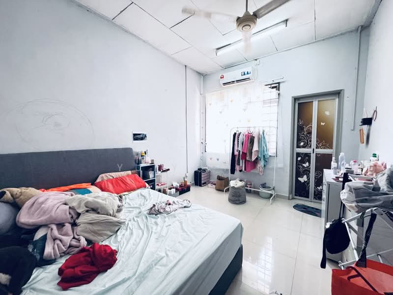 Taman Sri Puteri untuk Untuk Dijual - RM 580,000, Apr 2026 - Bedroom - PropertyGuru.com.my