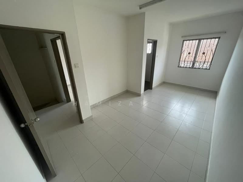 Double Sty Aman Putri Sg Buloh untuk Untuk Disewa - RM 1,500 /bulan, Apr 2026 - Interior - PropertyGuru.com.my