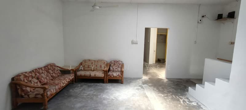 Shop for Sale in Taman Overseas Union (Taman Oug) (Jalan Klang Lama (Old Klang Road)) - Jayden Yee - Living Room - PropertyGuru.com.my