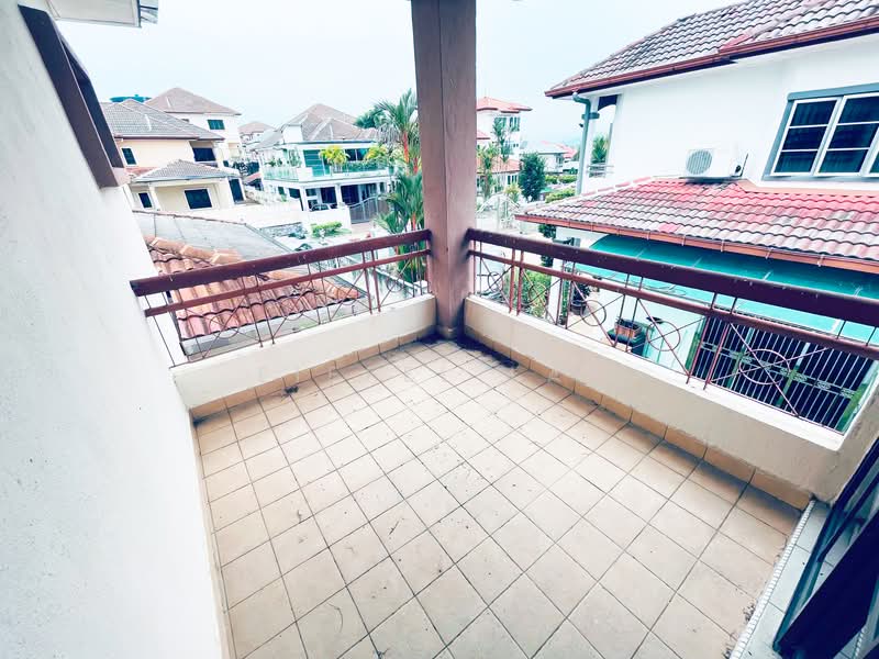 Bungalow for Rent in Taman Bukit Mewah Fasa 9 (Kajang) - Eiffel Lai - Balcony - PropertyGuru.com.my