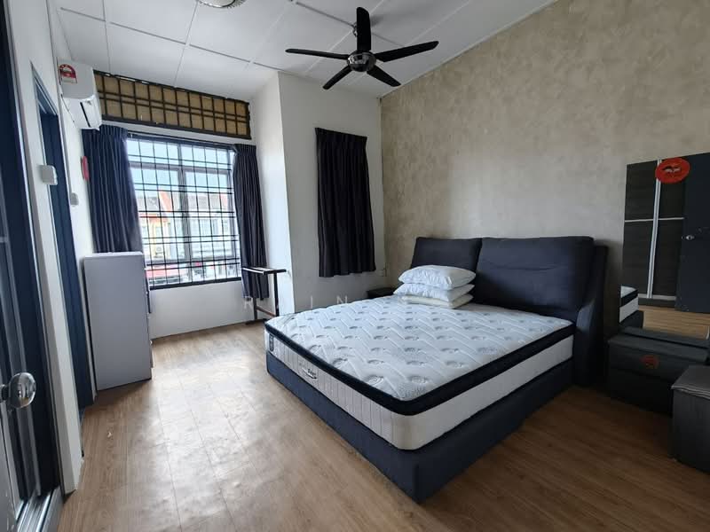 Taman Setia Indah untuk Untuk Disewa - RM 2,600 /bulan, Apr 2026 - Bedroom - PropertyGuru.com.my