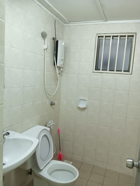 D'aman Crimson untuk Untuk Disewa - RM 1,900 /bulan, Apr 2026 - Bathroom - PropertyGuru.com.my