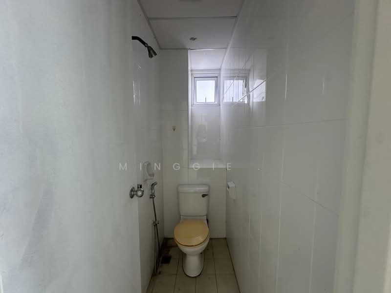 Kondominium untuk Dijual di Bayswater Resort Condominium - Minggie . - Bathroom - PropertyGuru.com.my