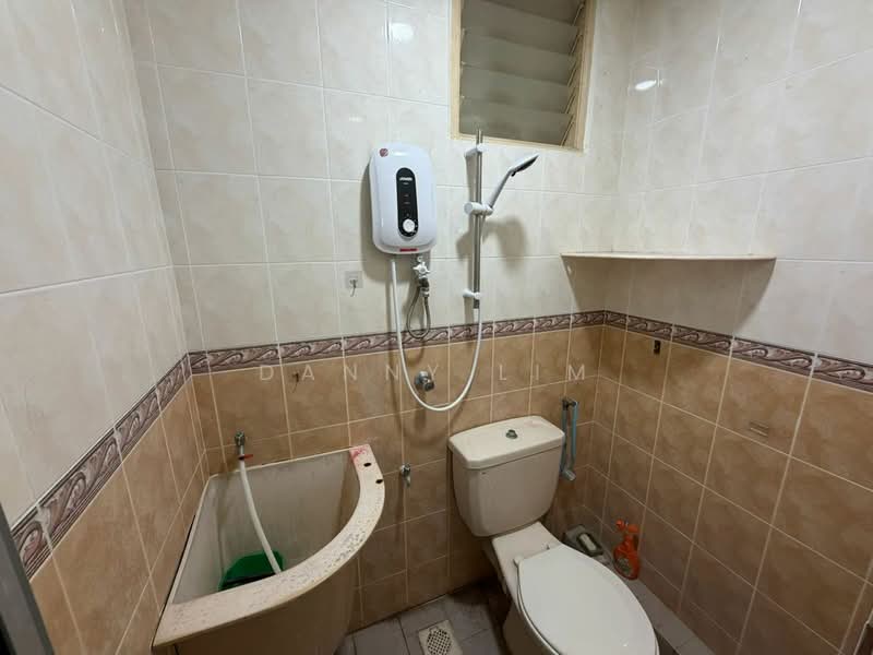 Gambier Heights untuk Untuk Disewa - RM 1,200 /bulan, Apr 2026 - Bathroom - PropertyGuru.com.my