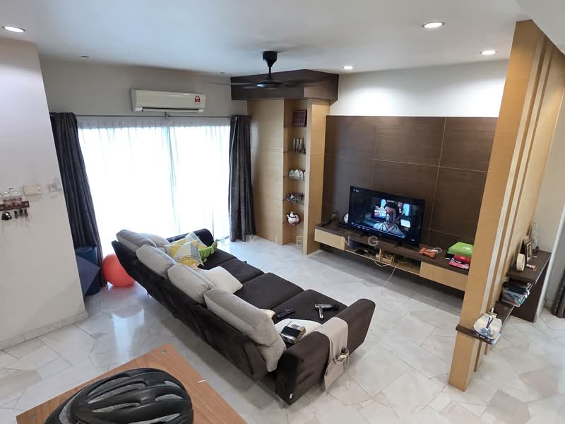 Living Room (High Ceiling)