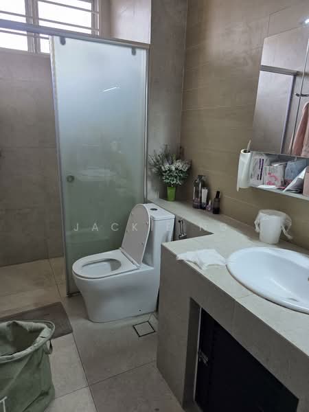 Masterbedroom attached Bathroom