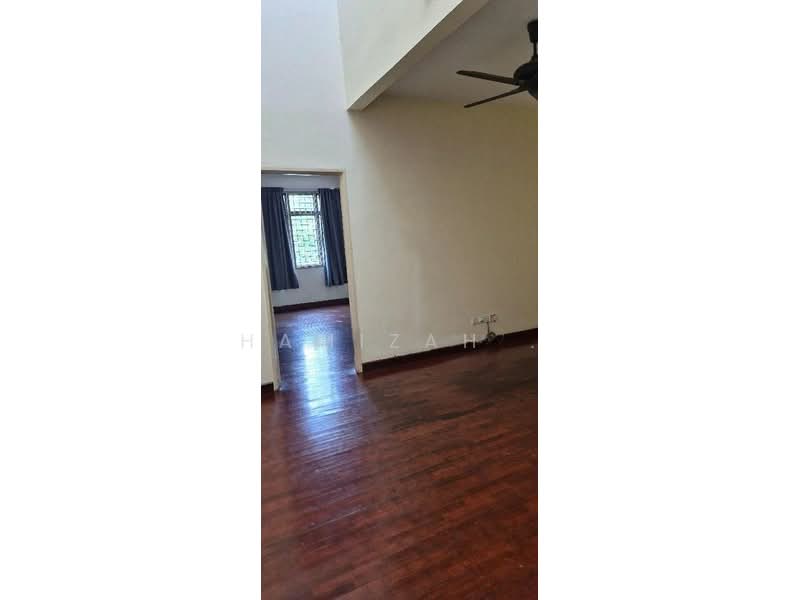 2-storey Terraced House for Rent in Puchong (Selangor) - Hamizah . - Living Room - PropertyGuru.com.my