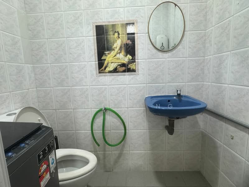 Taman Cheras Jaya untuk Untuk Dijual - RM 558,000, Apr 2026 - Bathroom - PropertyGuru.com.my