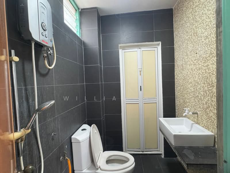 Taman Cheras Jaya untuk Untuk Dijual - RM 558,000, Apr 2026 - Bathroom - PropertyGuru.com.my