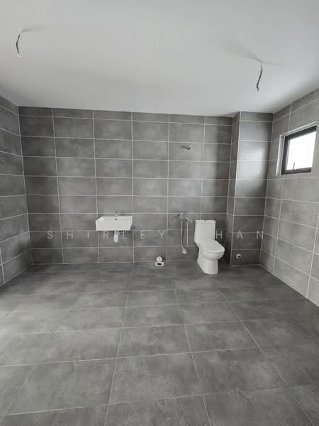 3-storey Terraced House for Sale in Batu 9 (Cheras) - Shirley Chan - Bathroom - PropertyGuru.com.my