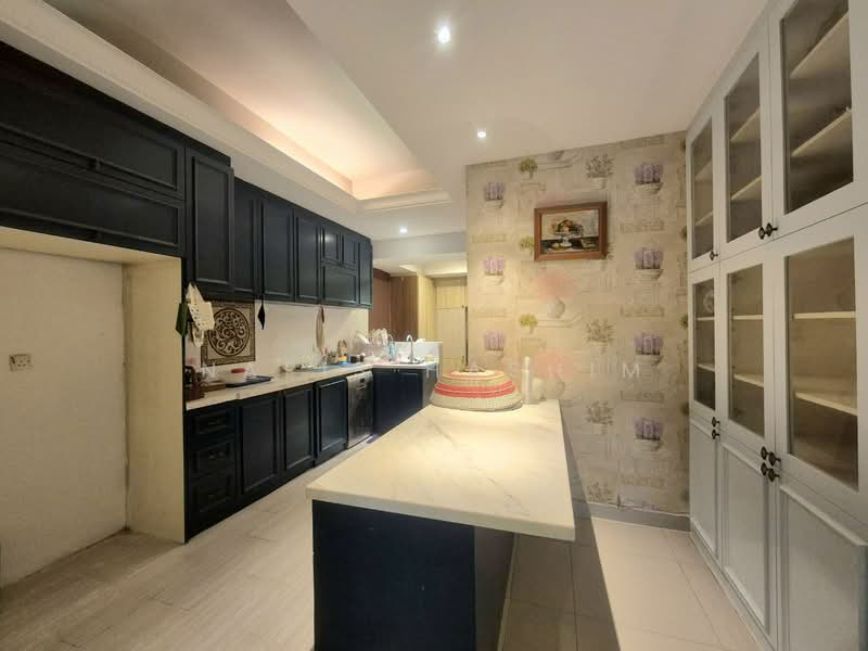 Bukit Rahman Putra untuk Untuk Dijual - RM 1,150,000, Apr 2026 - Kitchen - PropertyGuru.com.my