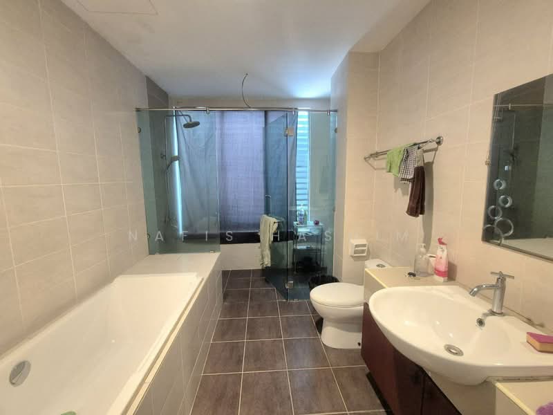 Bukit Rahman Putra untuk Untuk Dijual - RM 1,150,000, Apr 2026 - Bathroom - PropertyGuru.com.my