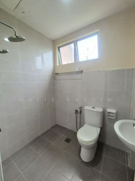 Bukit Rahman Putra untuk Untuk Dijual - RM 1,150,000, Apr 2026 - Bathroom - PropertyGuru.com.my