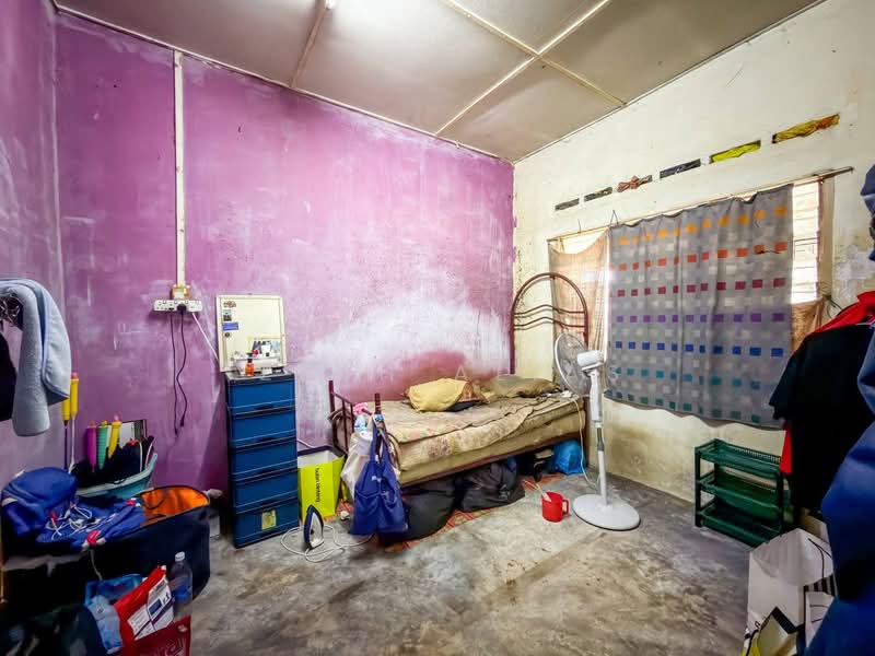 single Storey Terrace Taman Sri Intan untuk Untuk Dijual - RM 270,000, Apr 2026 - PropertyGuru.com.my