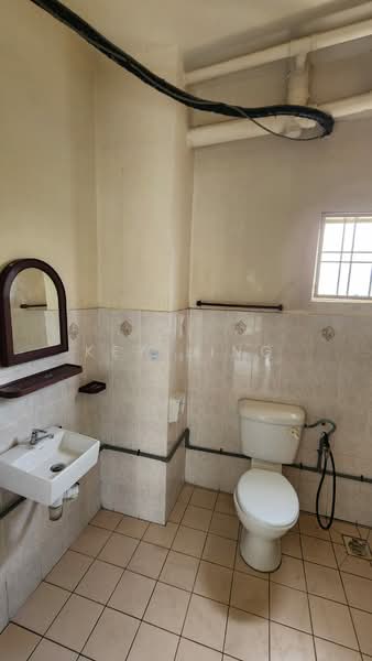 Condominium for Sale at Ridzuan Condominium - Key Ling - Bathroom - PropertyGuru.com.my