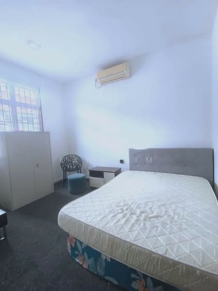 1.5-storey Terraced House for Sale in Taman Seri Austin (Tebrau) - Karl Lim - Bedroom - PropertyGuru.com.my