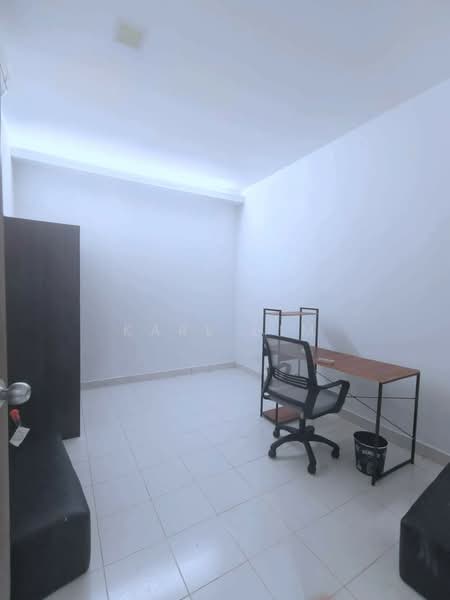 1.5-storey Terraced House for Sale in Taman Seri Austin (Tebrau) - Karl Lim - Study - PropertyGuru.com.my