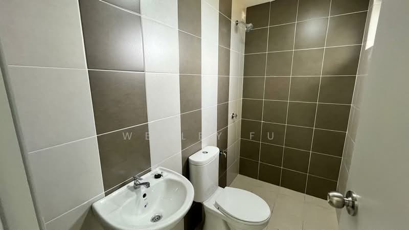 Servis Apartment untuk Disewa di Residensi Emas - Wesley Fu - Bathroom - PropertyGuru.com.my