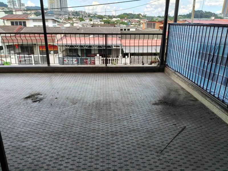 2-storey Terraced House for Sale in Taman Taynton View (Cheras) - Jun Jun - Balcony - PropertyGuru.com.my