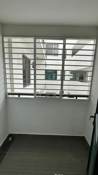 KL Traders Square untuk Untuk Dijual - RM 500,000, Apr 2026 - Balcony - PropertyGuru.com.my