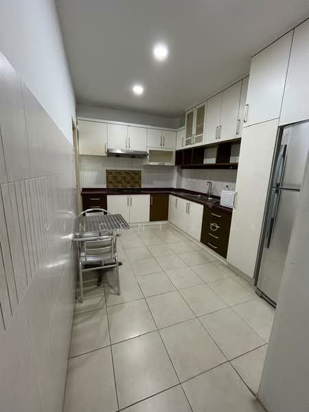 Kondominium untuk Dijual di Bayswater Resort Condominium - Vincent Koay - Kitchen - PropertyGuru.com.my