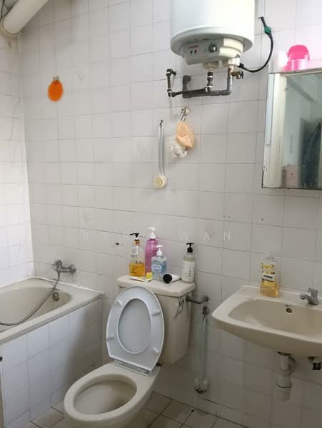 Condominium for Sale at Kuchai Brem Park 2 - Ryan Wan - Bathroom - PropertyGuru.com.my
