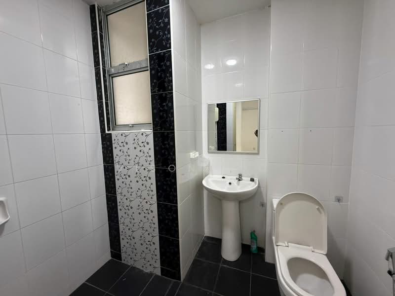Mutiara Rini Mutiaras Rinis Mutiaras Rinis untuk Untuk Disewa - RM 2,650 /bulan, Apr 2026 - Bathroom - PropertyGuru.com.my