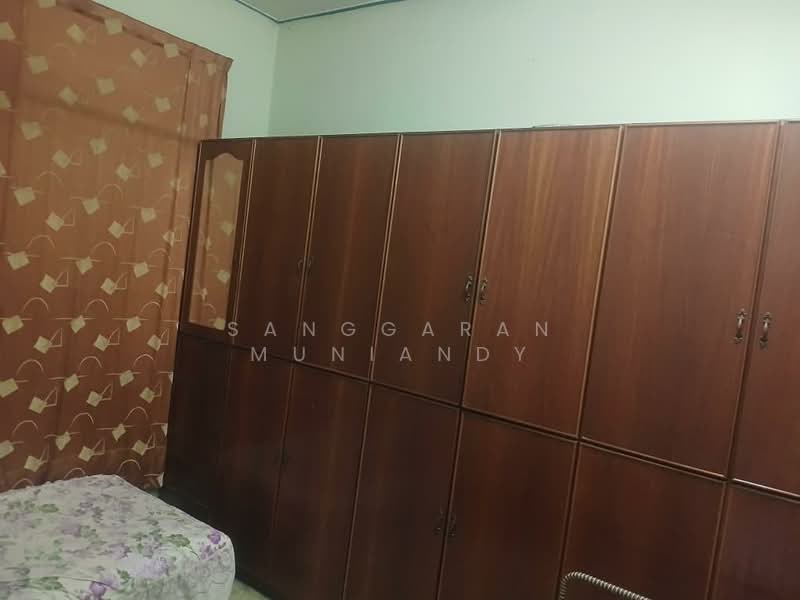 1-storey Terraced House for Sale in Parit Puntar (Perak) - Sanggaran Muniandy - Bedroom - PropertyGuru.com.my