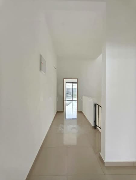 2-storey Terraced House for Rent in Bandar Dato Onn (Tebrau) - Rain Ng - Corridor - PropertyGuru.com.my