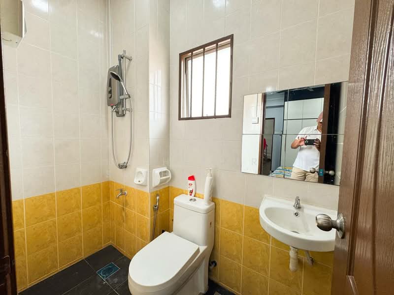 2-storey Terraced House for Sale in Denai Alam (Shah Alam) - Nahathir Shahabudin - Bathroom - PropertyGuru.com.my