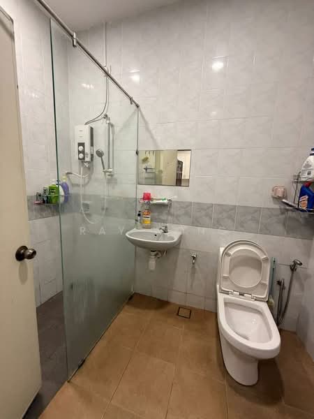 2-storey Terraced House for Rent in Taman Pelangi Indah (Ulu Tiram) - Ray Wong - Bathroom - PropertyGuru.com.my