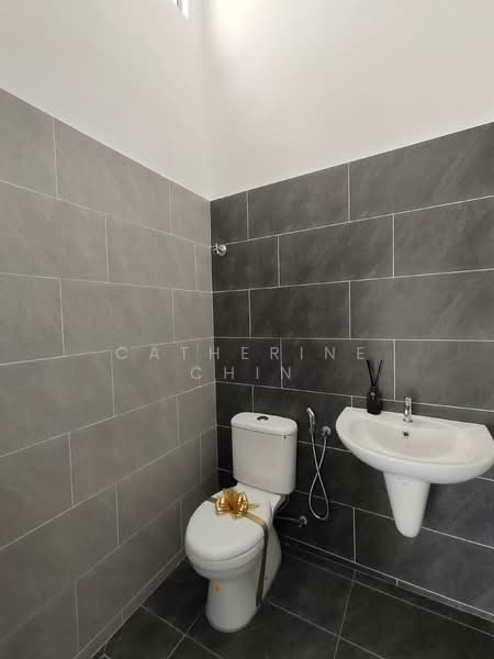 1-storey Terraced House for Sale in Ipoh (Perak) - Catherine Chin - Bathroom - PropertyGuru.com.my
