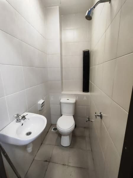 Apartment for Rent at Seri Austin Residence (Pangsapuri Seri Austin) - Yen Ma - Bathroom - PropertyGuru.com.my