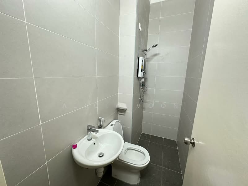 2-storey Terraced House for Rent in Taman Bukit Kaze (Ulu Tiram) - Alicia Voon - Bathroom - PropertyGuru.com.my