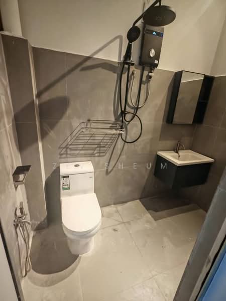 2-storey Terraced House for Rent in Kuchai Lama (Kuala Lumpur) - Zev Sheum - Bathroom - PropertyGuru.com.my