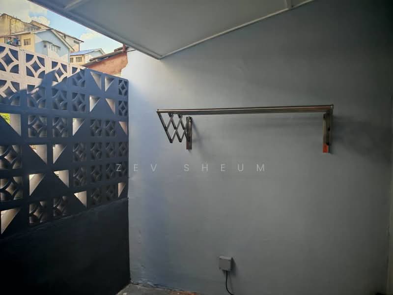 2-storey Terraced House for Rent in Kuchai Lama (Kuala Lumpur) - Zev Sheum - Exterior - PropertyGuru.com.my