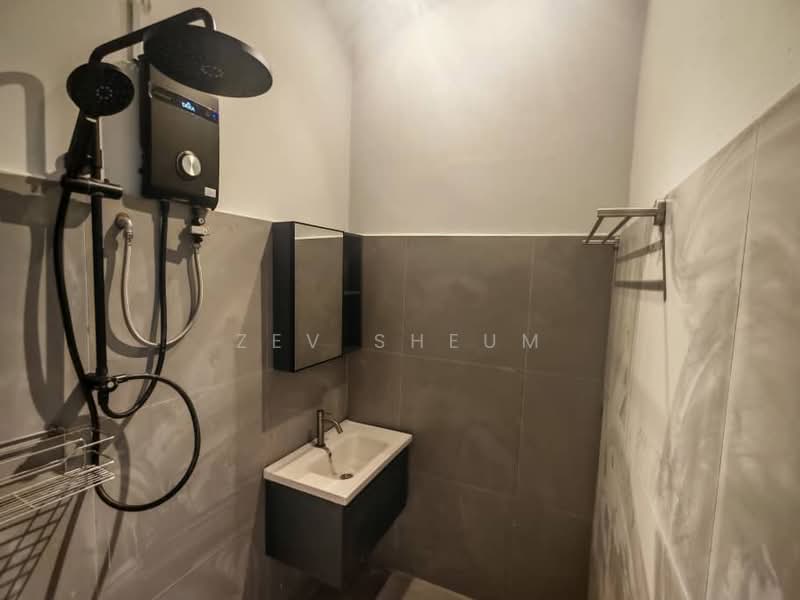 2-storey Terraced House for Rent in Kuchai Lama (Kuala Lumpur) - Zev Sheum - Bathroom - PropertyGuru.com.my