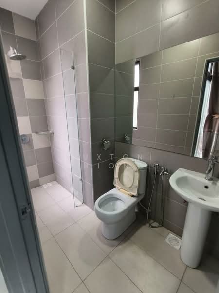 Cluster House for Sale in Skudai (Johor) - Tuxton Phiong - Bathroom - PropertyGuru.com.my