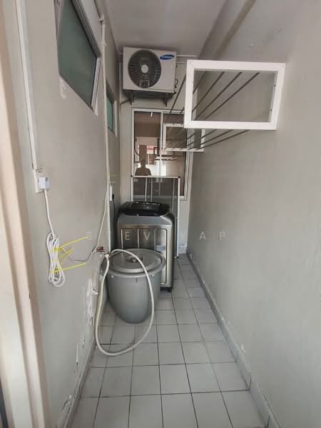 Apartment for Rent at Beverly Hills 3 - Stev Yap - Corridor - PropertyGuru.com.my