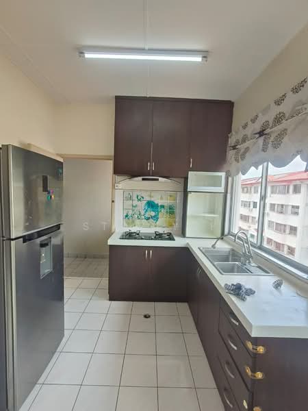 Apartment for Rent at Beverly Hills 3 - Stev Yap - Kitchen - PropertyGuru.com.my
