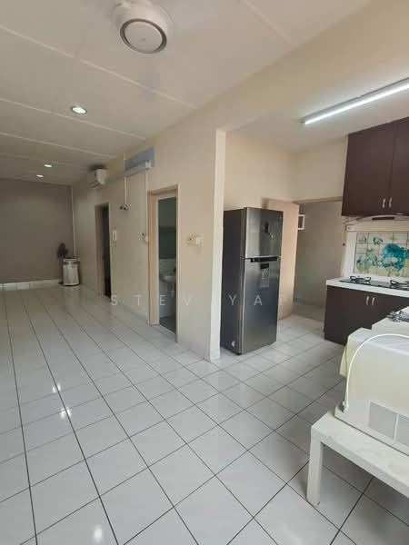 Apartment for Rent at Beverly Hills 3 - Stev Yap - Kitchen - PropertyGuru.com.my