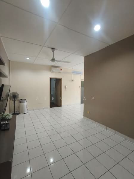 Apartment for Rent at Beverly Hills 3 - Stev Yap - Living Room - PropertyGuru.com.my