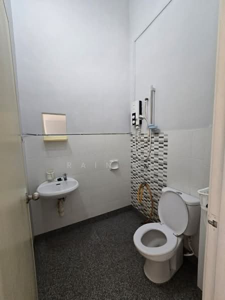 Setia Eco Gardens untuk Untuk Disewa - RM 2,000 /bulan, Apr 2026 - Bathroom - PropertyGuru.com.my