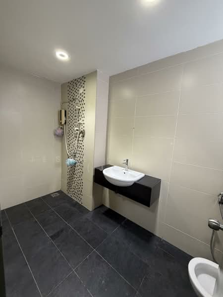 Condominium for Rent at Palace Court (Sri Istana) - Jesse Choong (JC) - Bathroom - PropertyGuru.com.my