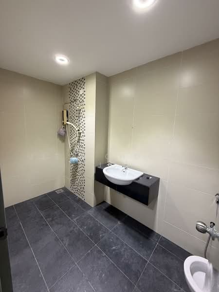 Condominium for Rent at Palace Court (Sri Istana) - Jesse Choong (JC) - Bathroom - PropertyGuru.com.my