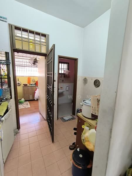 2-storey Terraced House for Sale in Taman Setia Indah (Tebrau) - Bess Wong - Kitchen - PropertyGuru.com.my