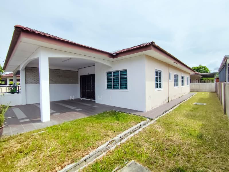 1-storey Terraced House for Sale in Desa Manjung Point 2 (Lumut) - N. Melisa - Exterior - PropertyGuru.com.my