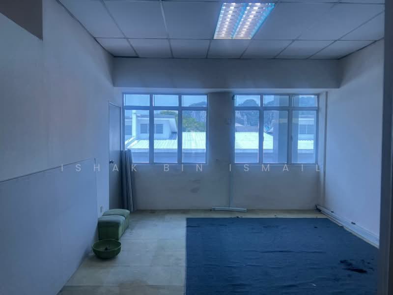 Shop / Office for Rent in Gombak (Selangor) - Ishak Bin Ismail - Interior - PropertyGuru.com.my