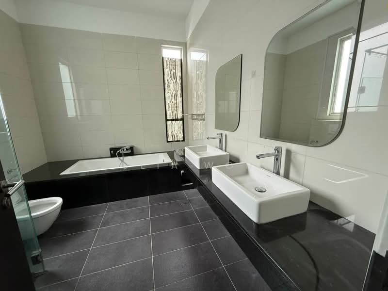East Ledang@ Inspiration Park untuk Untuk Disewa - RM 7,500 /bulan, Apr 2026 - Bathroom - PropertyGuru.com.my