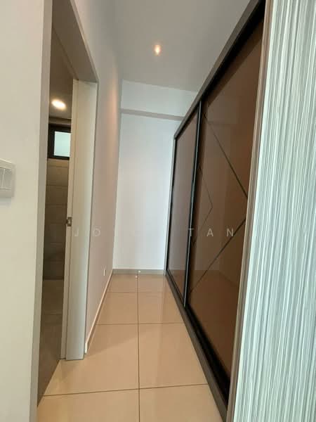 Waterside Residence untuk Untuk Disewa - RM 4,000 /bulan, Apr 2026 - Corridor - PropertyGuru.com.my